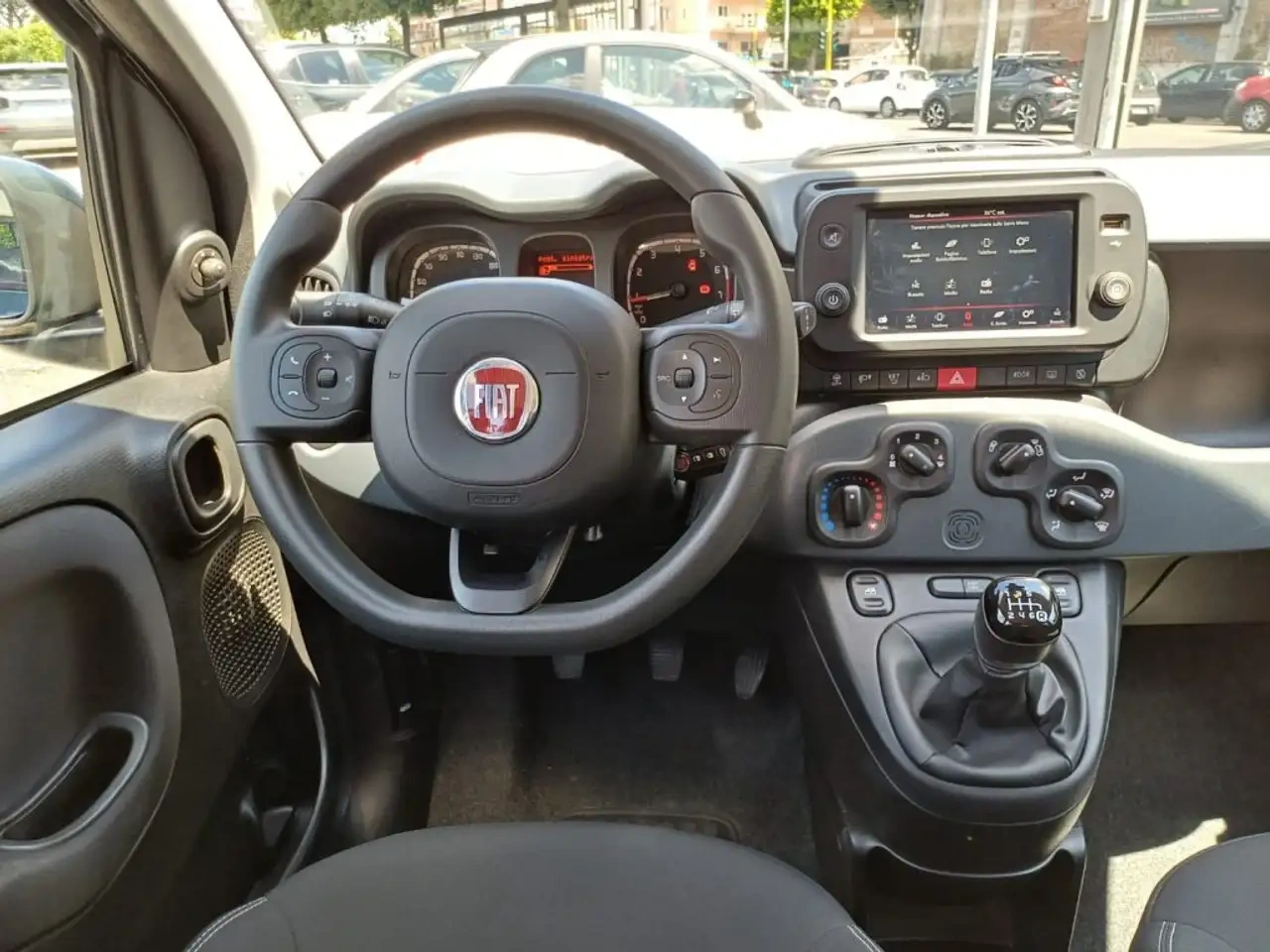 								FIAT PANDA 1000 HYBRID CROSS 70 CV ITALIA full									