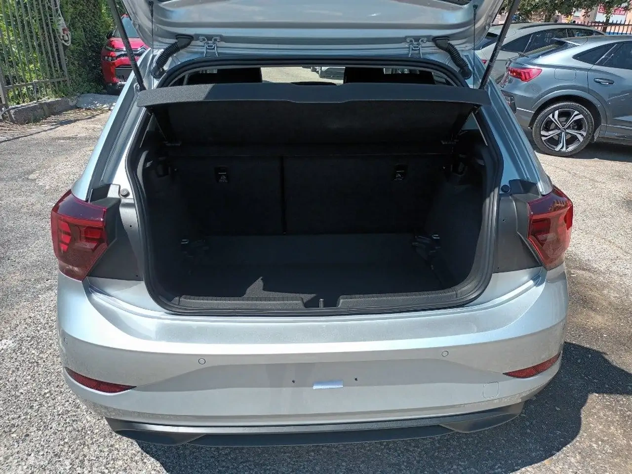 								Volkswagen Polo 1.0 EDITION PLUS full									