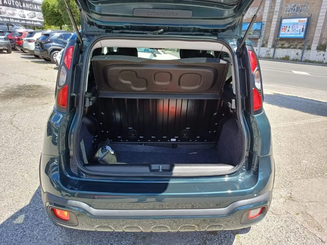 								FIAT PANDA 1000 HYBRID CROSS 70 CV ITALIA full									