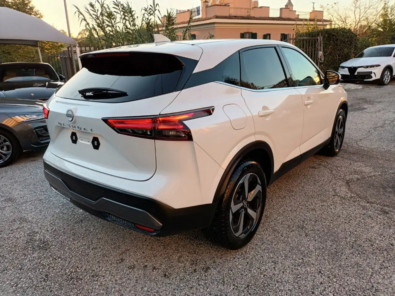 								NISSAN QASHQAI  1300 MHEV N-CONNECTA 158 CV X-TRONIC full									