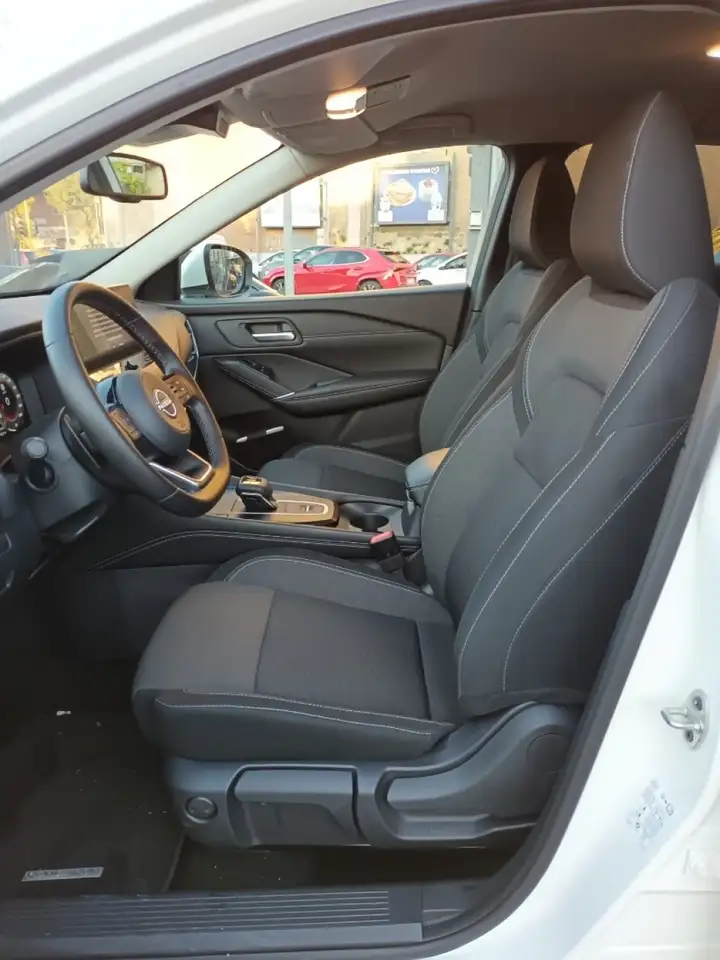 								NISSAN QASHQAI  1300 MHEV N-CONNECTA 158 CV X-TRONIC full									