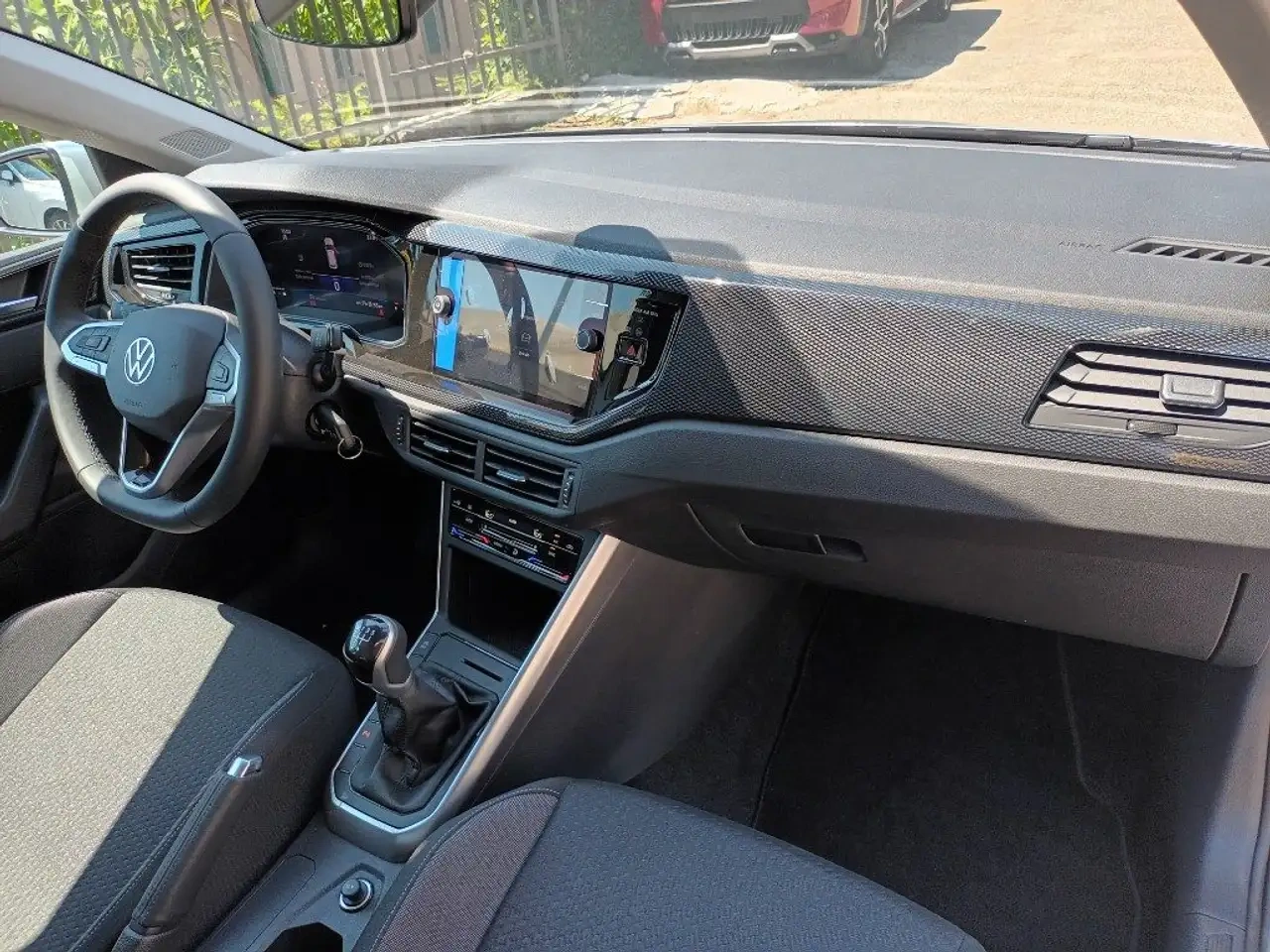 								Volkswagen Polo 1.0 EDITION PLUS full									