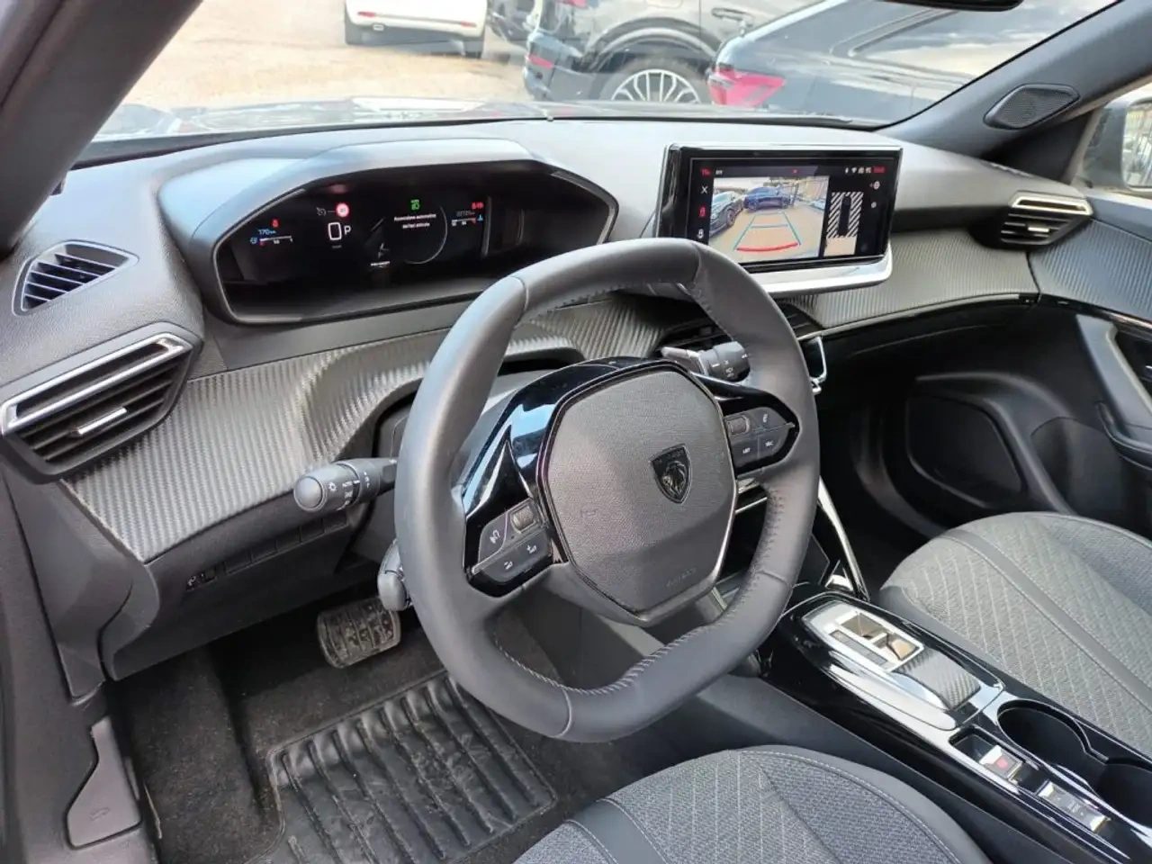 								Peugeot 2008 1.2 PURETECH ALLURE 130CV EAT8 full									